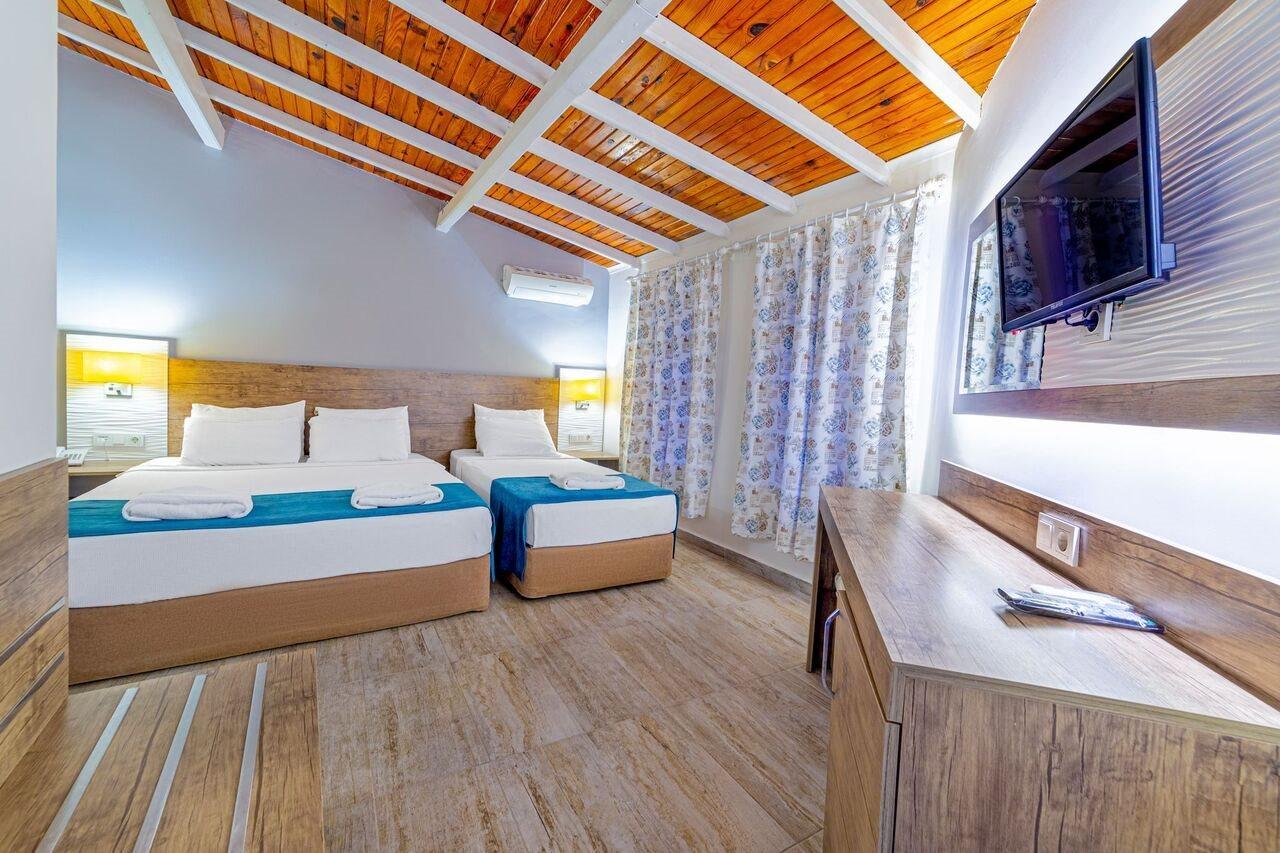 La Marina (adults Only) Hotell