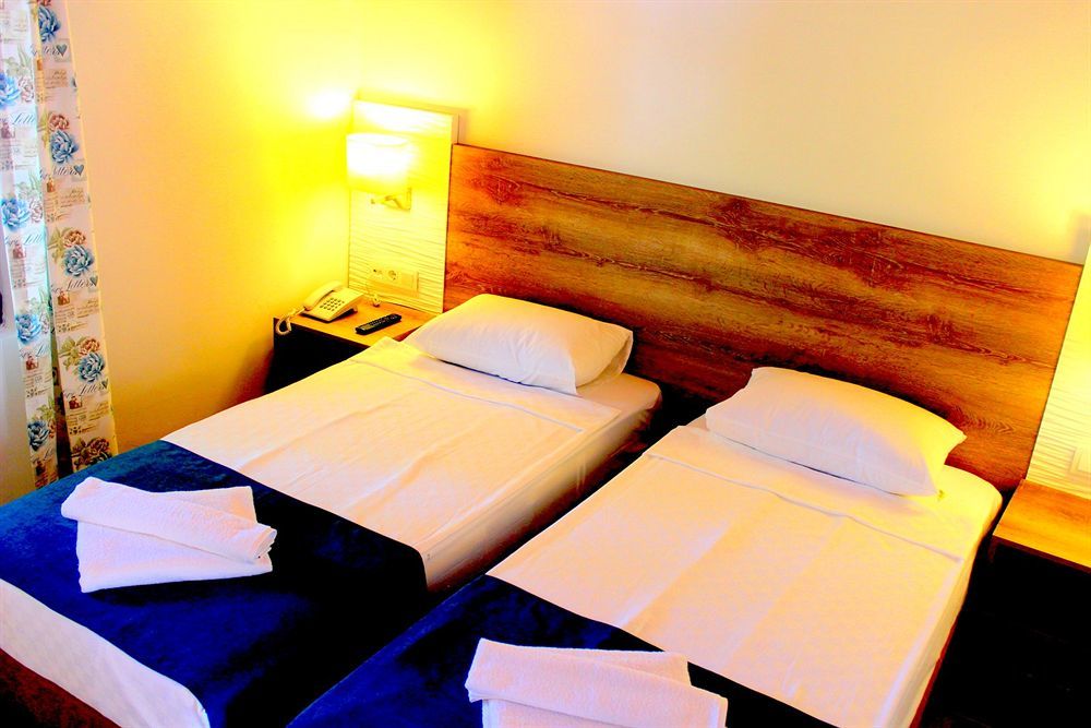 Hotell La Marina (adults Only) 3*